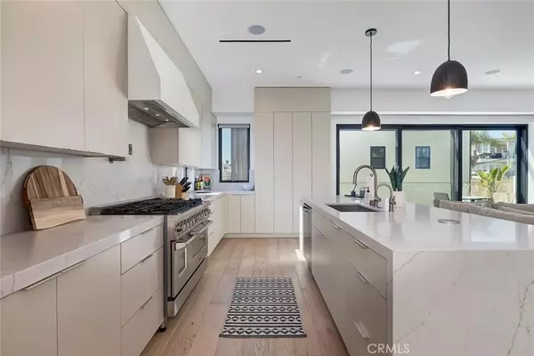 Hermosa Beach, CA 90254,622 1st PL