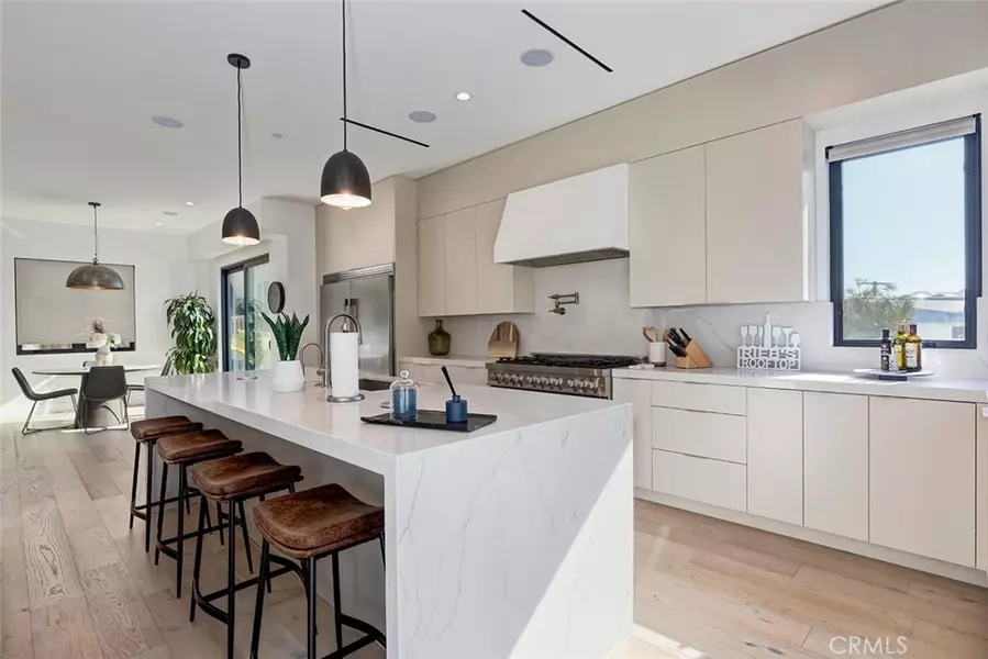 622 1st PL, Hermosa Beach, CA 90254
