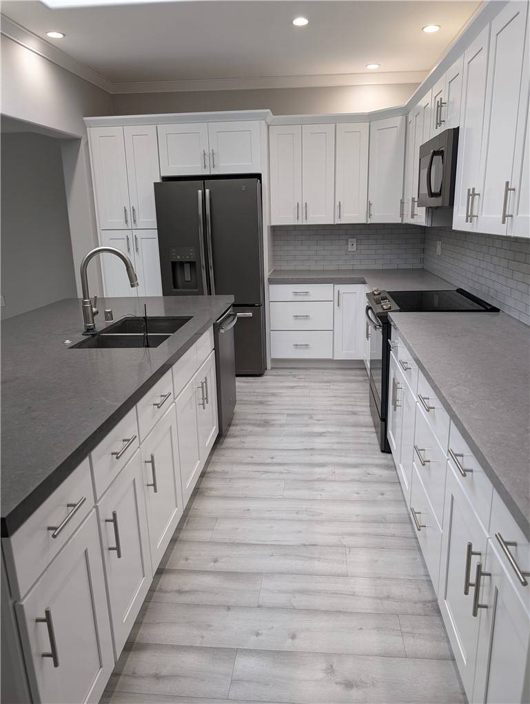 Laguna Woods, CA 92637,2356 Via Mariposa E #B
