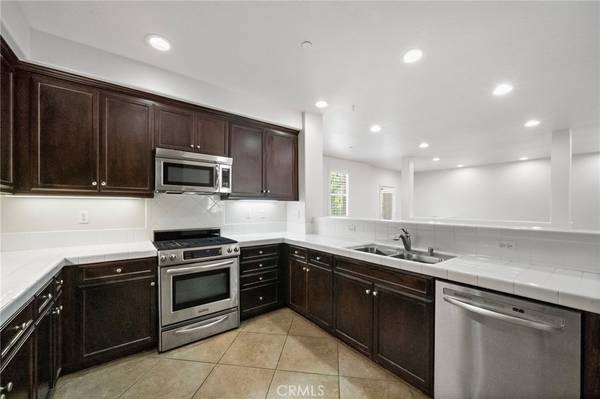 61 Silverado, Irvine, CA 92618