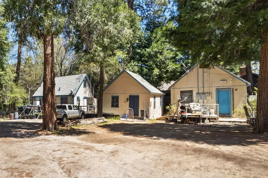 632 Leebert WAY, Crestline, CA 92325