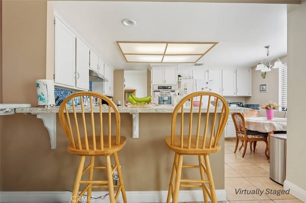 Saugus, CA 91350,22024 Jeffers LN