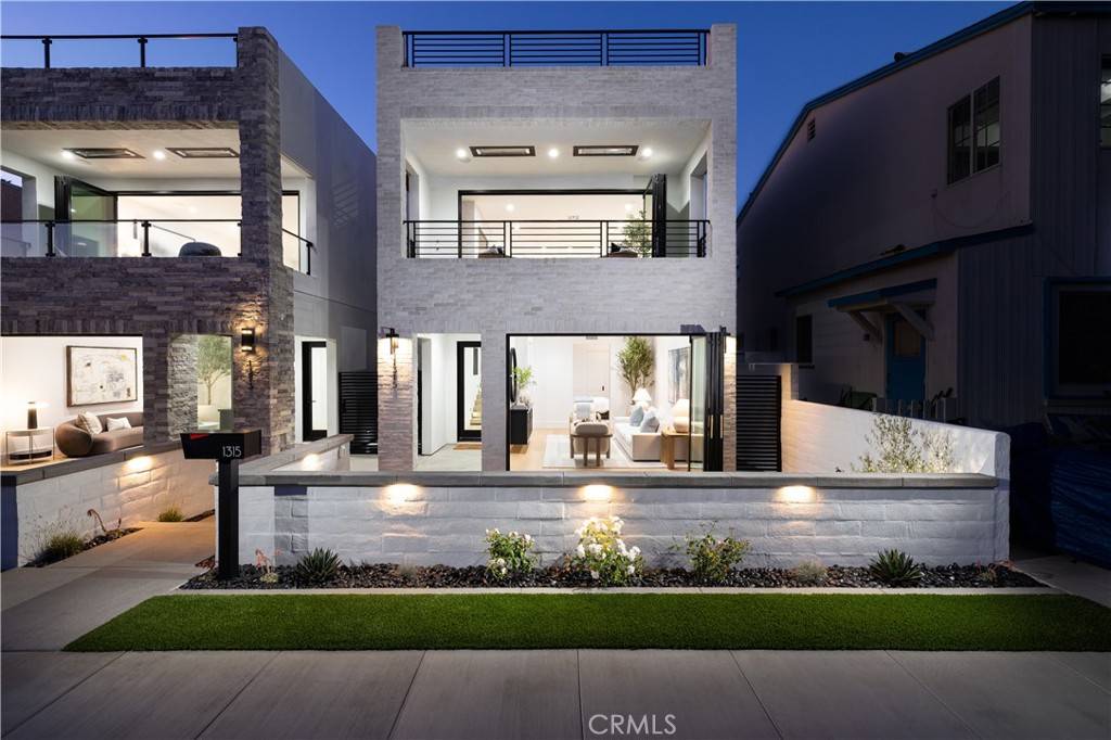 1315 Ocean AVE, Seal Beach, CA 90740