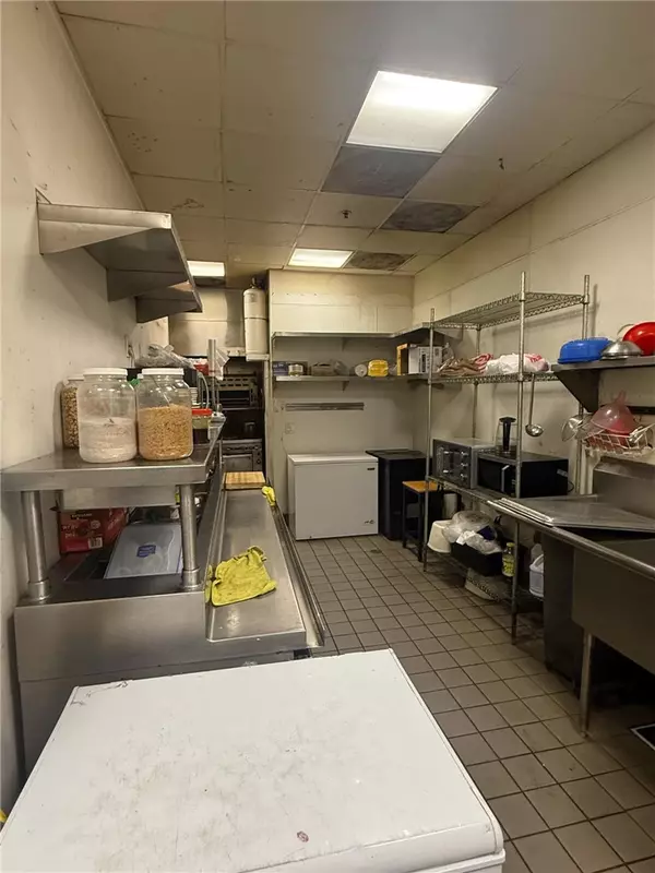 Garden Grove, CA 92844,9622 Garden Grove BLVD #102