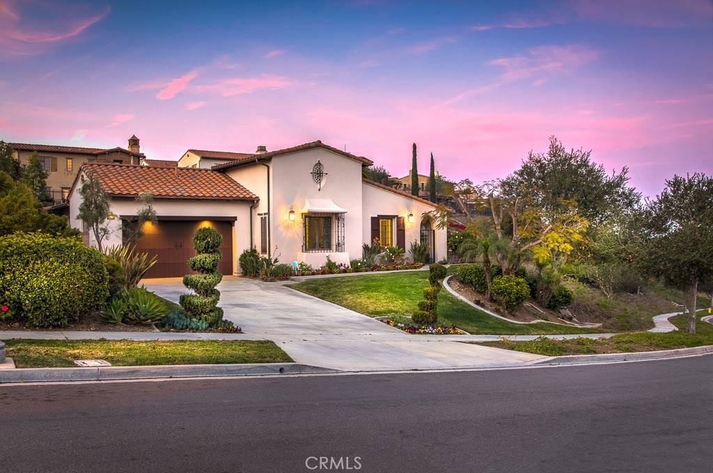 Irvine, CA 92603,501 Luminous