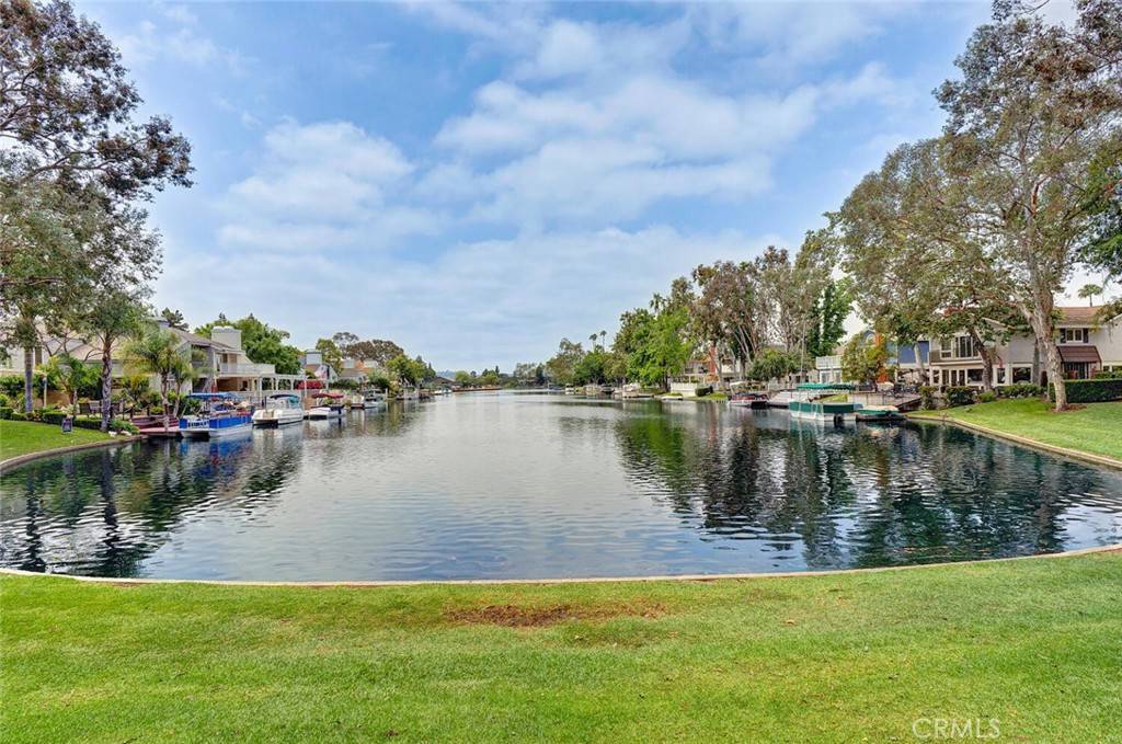 22702 Islamare LN, Lake Forest, CA 92630