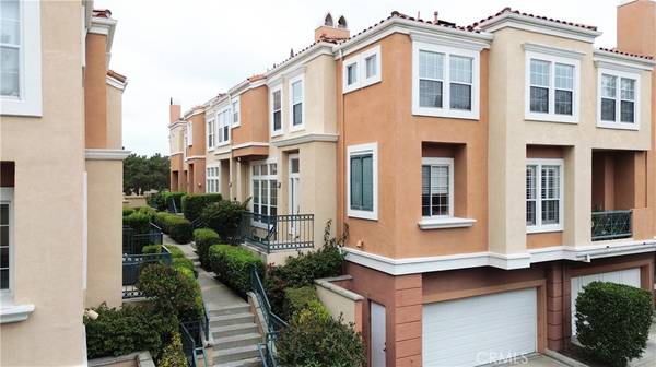 4 Imperial Aisle, Irvine, CA 92606