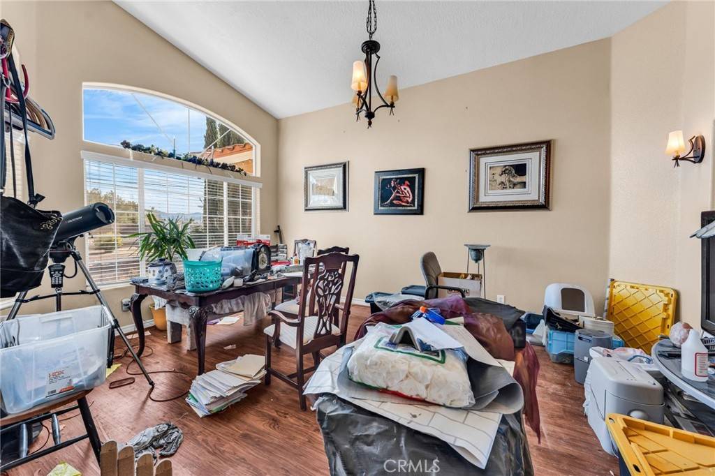 Hesperia, CA 92345,17412 Danbury AVE