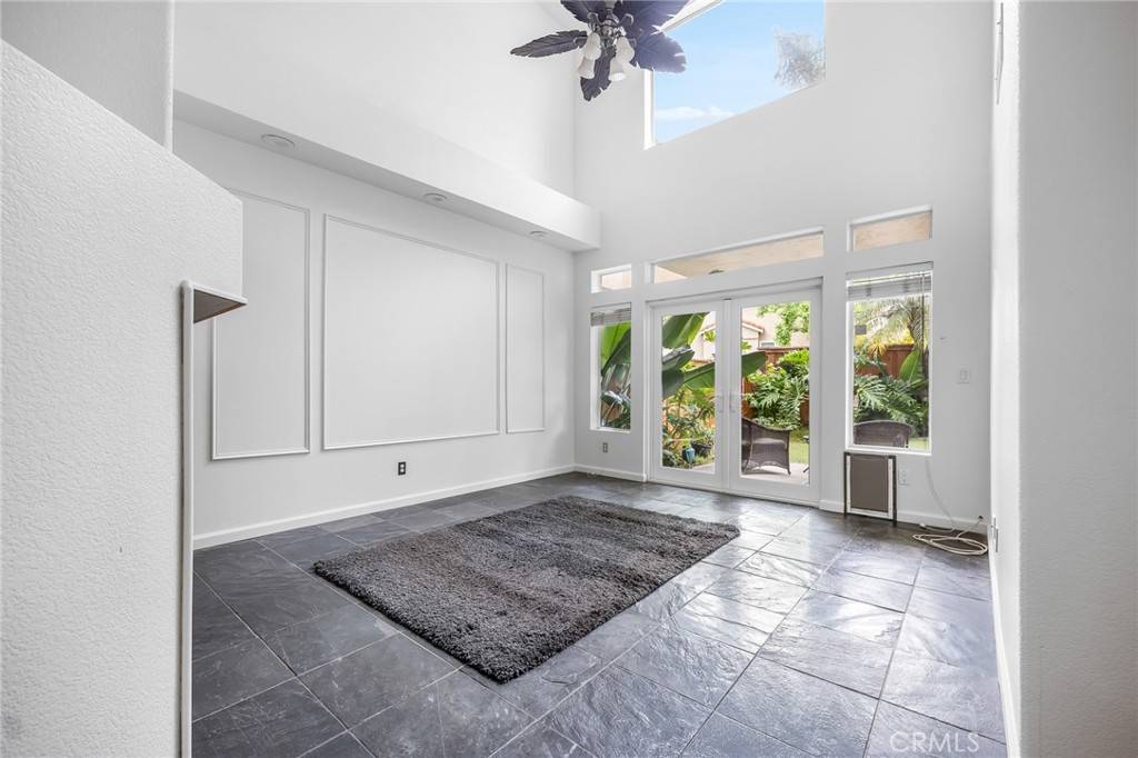San Clemente, CA 92672,503 Via Presa