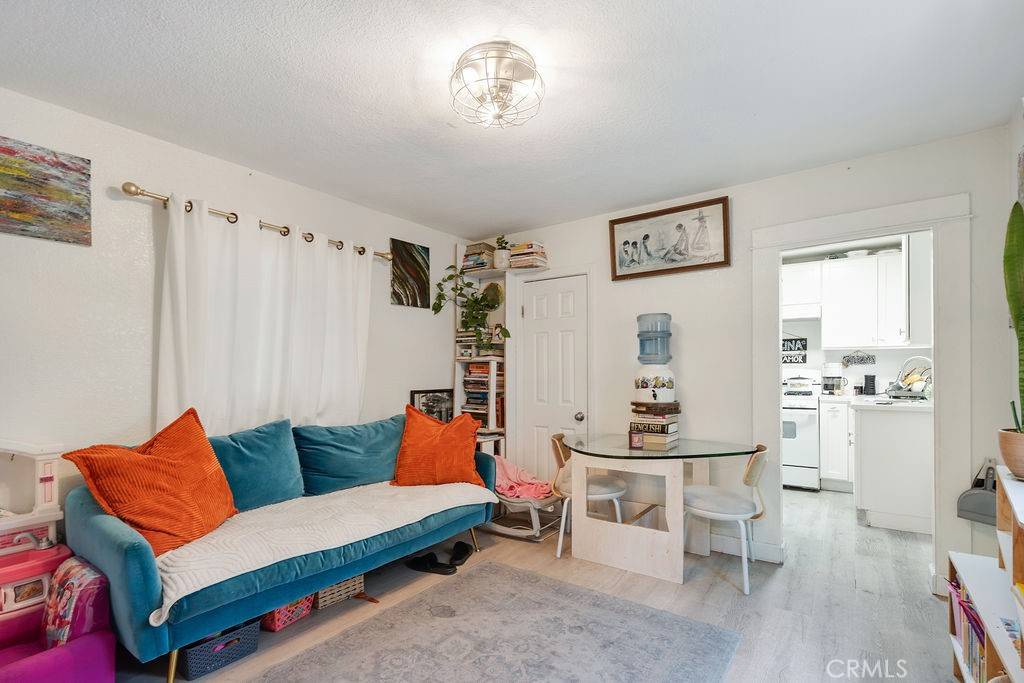 Los Angeles, CA 90065,635 W Avenue 28