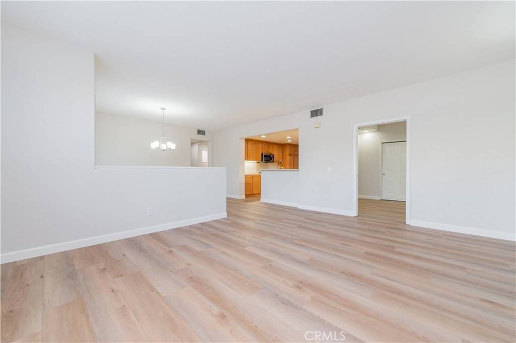 Irvine, CA 92602,181 Lockford