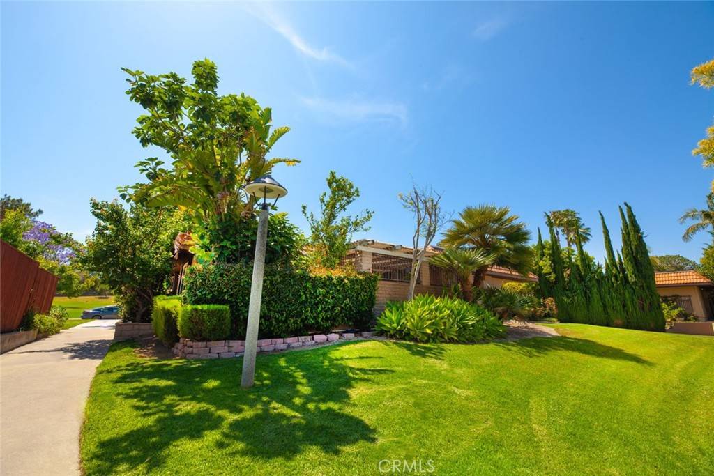 Aliso Viejo, CA 92656,23356 Via San Miguel
