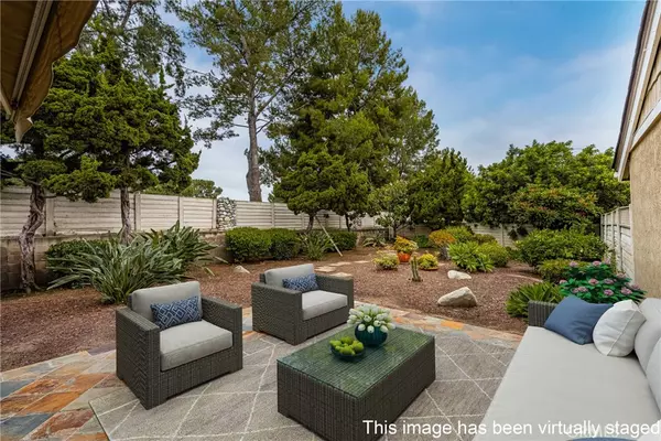 Irvine, CA 92604,10 Greenbriar #31