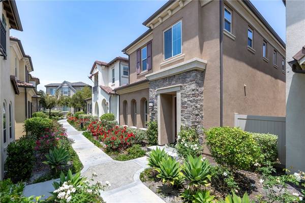 136 Primrose DR, Lake Forest, CA 92610