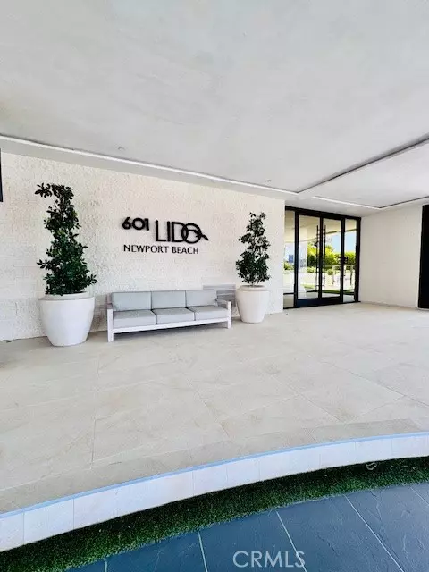 Newport Beach, CA 92663,601 Lido Park DR #2E