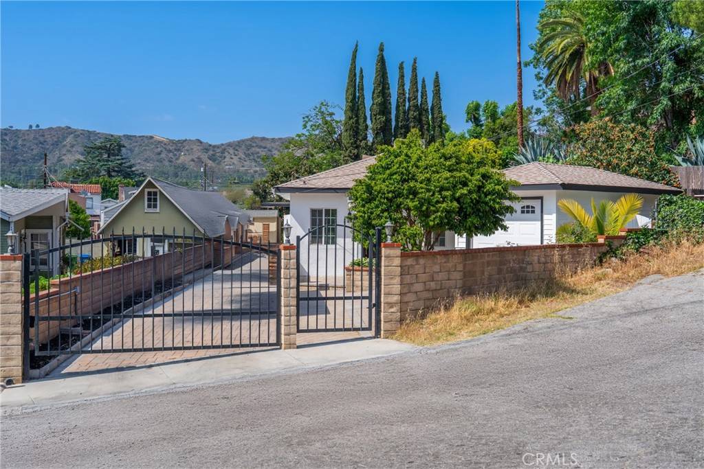 2035 Las Colinas AVE, Los Angeles, CA 90041
