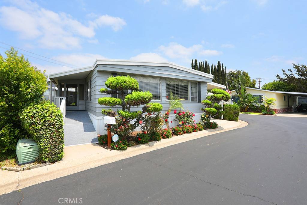 Tustin, CA 92780,99 La Ronda