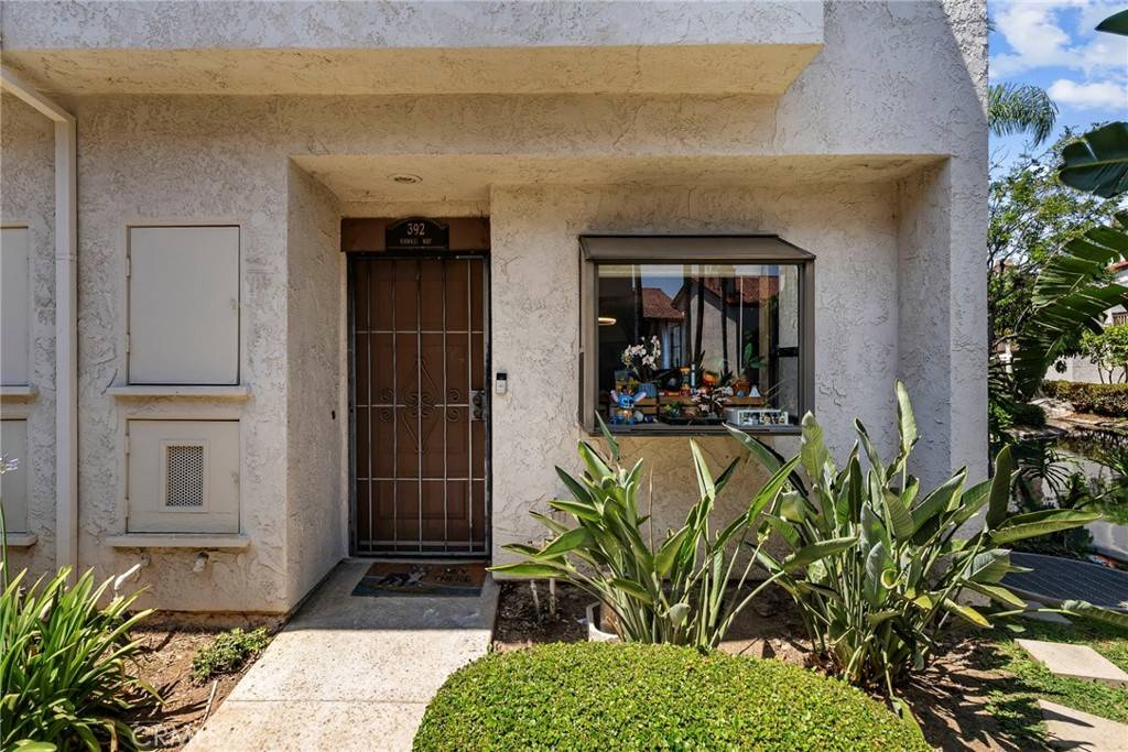 Placentia, CA 92870,392 Hawaii WAY