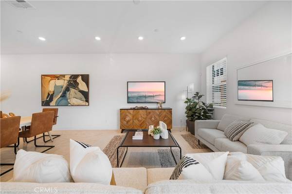 Irvine, CA 92618,189 Sash