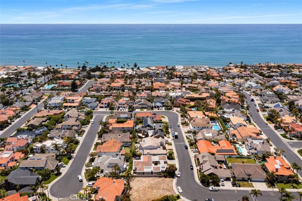 San Clemente, CA 92672,233 Calle Campesino