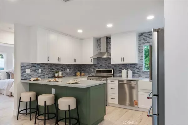 6300 E Fairbrook ST, Long Beach, CA 90815