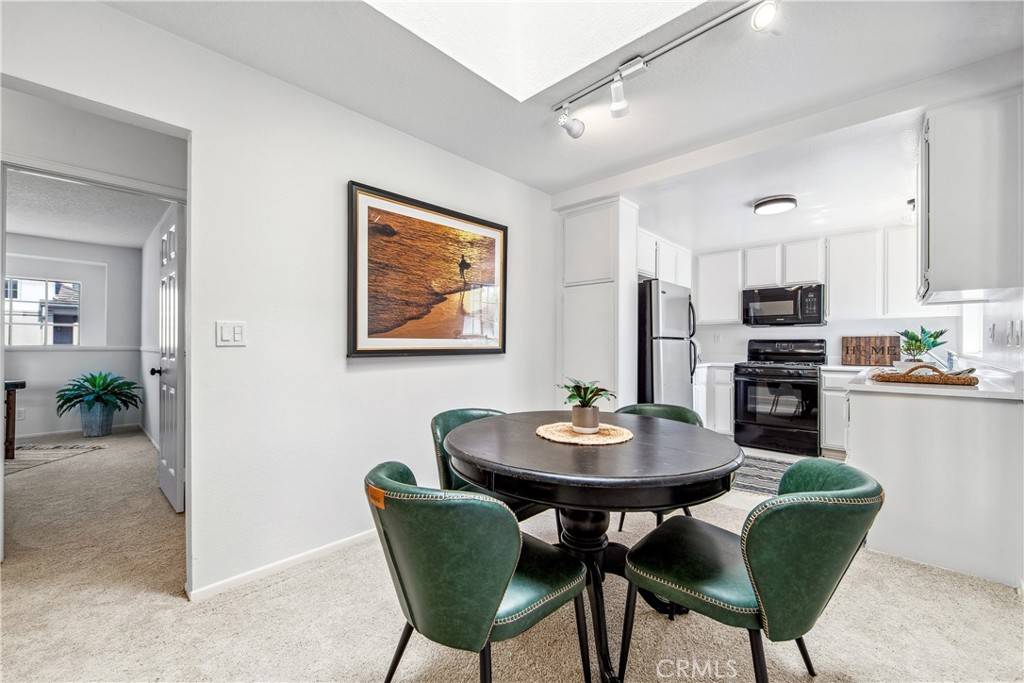 Huntington Beach, CA 92648,18051 Wakefield Ln #106
