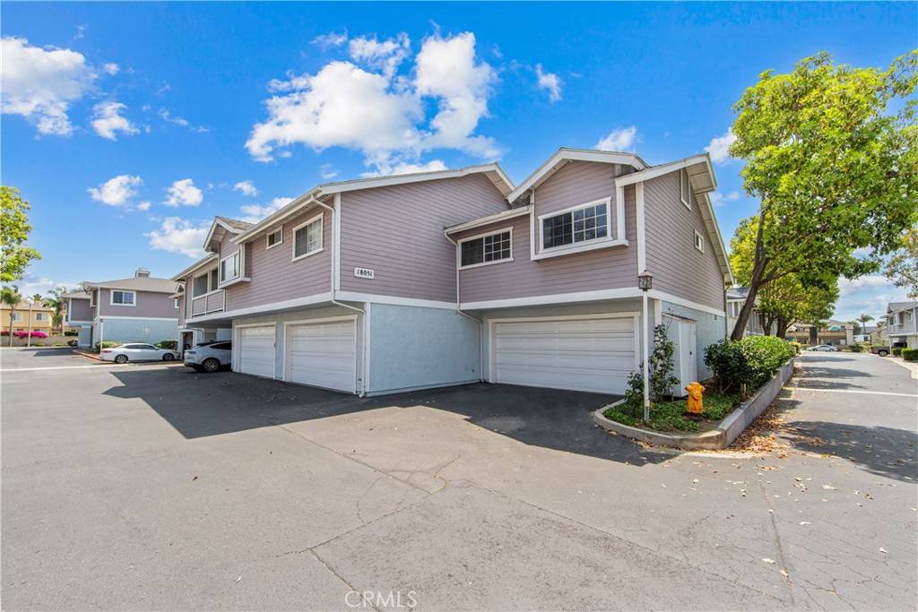 Huntington Beach, CA 92648,18051 Wakefield Ln #106