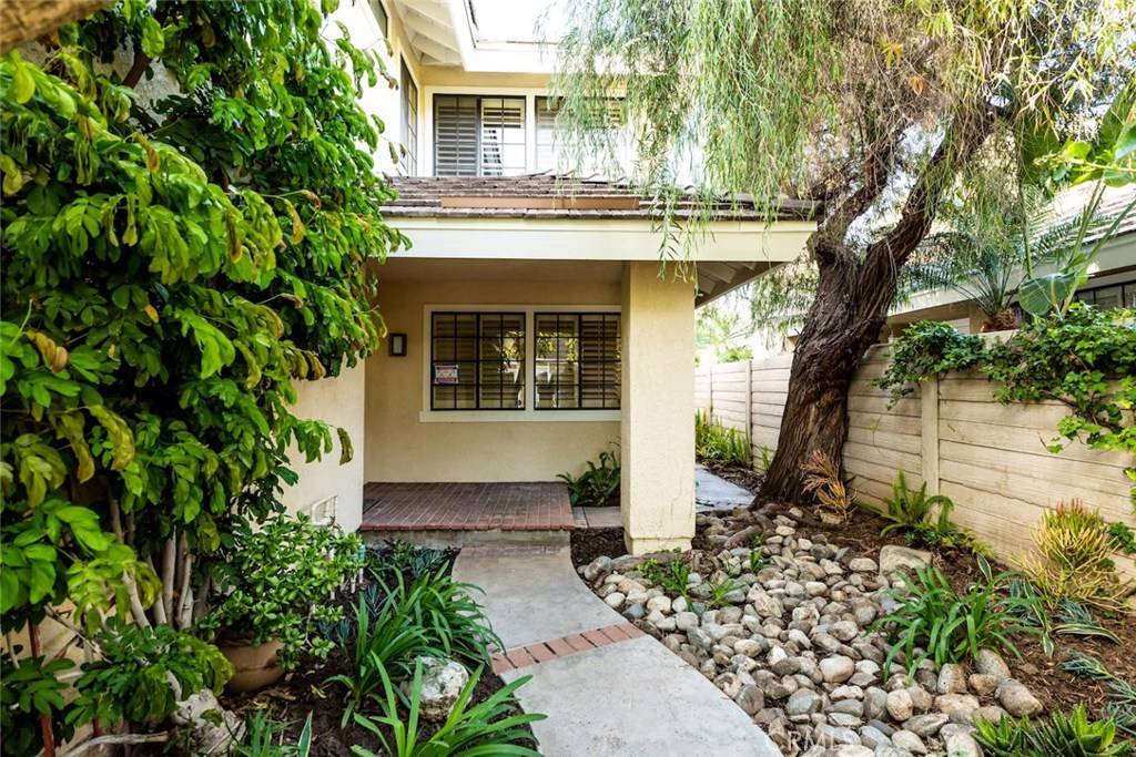 Irvine, CA 92614,36 Summerwind
