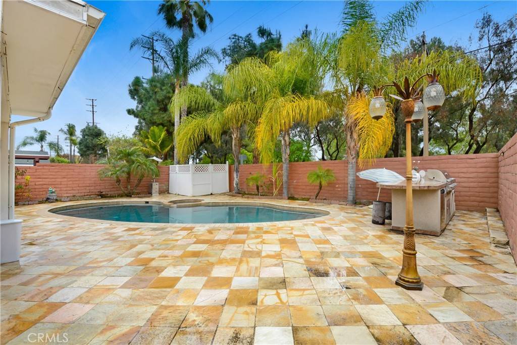 Anaheim Hills, CA 92807,7436 E Woodsboro AVE