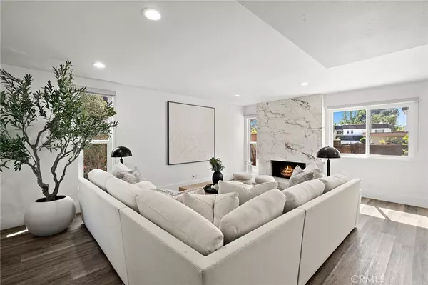 Irvine, CA 92612,33 Seton RD