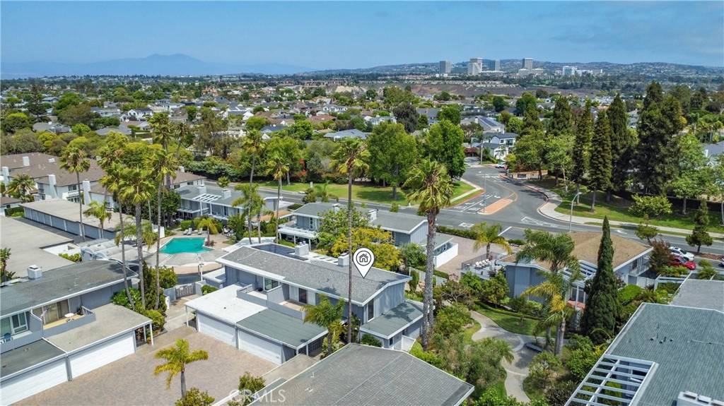 1008 Buckingham LN #17, Newport Beach, CA 92660