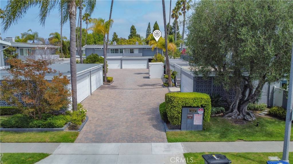 Newport Beach, CA 92660,1008 Buckingham LN #17