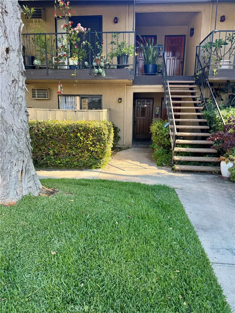 Santa Ana, CA 92706,1806 N Fairview ST #Q