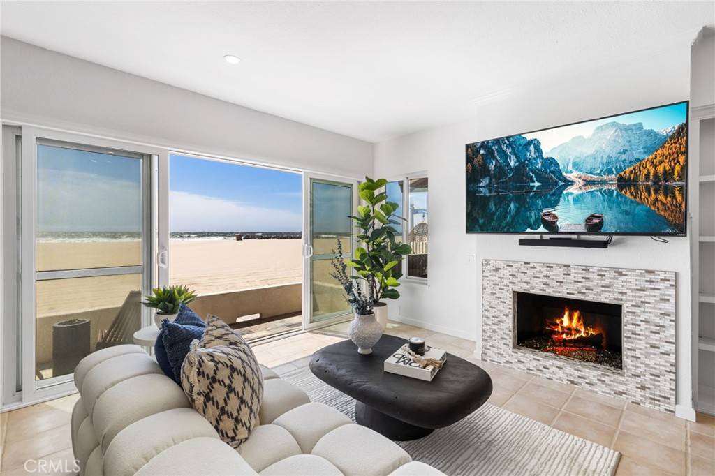 Newport Beach, CA 92663,3012 W Oceanfront