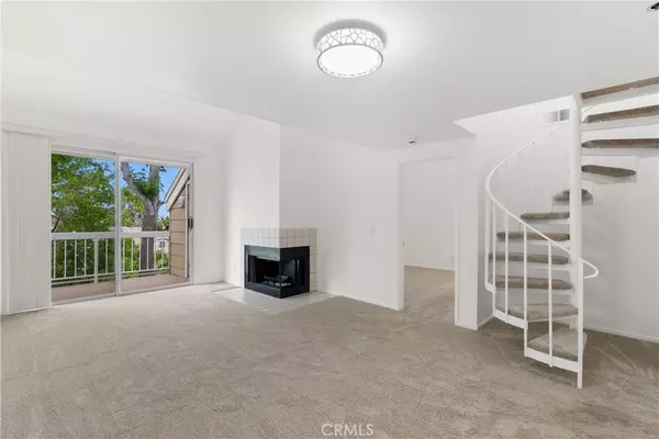 Huntington Beach, CA 92646,20331 Bluffside #A408