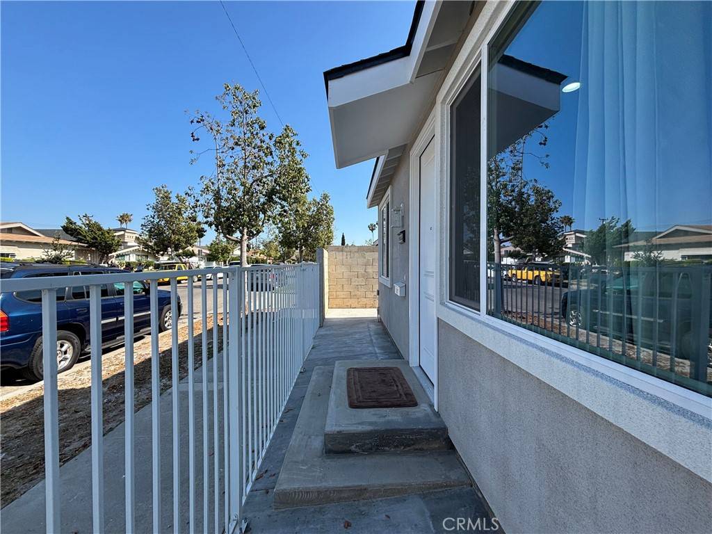 Orange, CA 92867,1056 N Lincoln ST