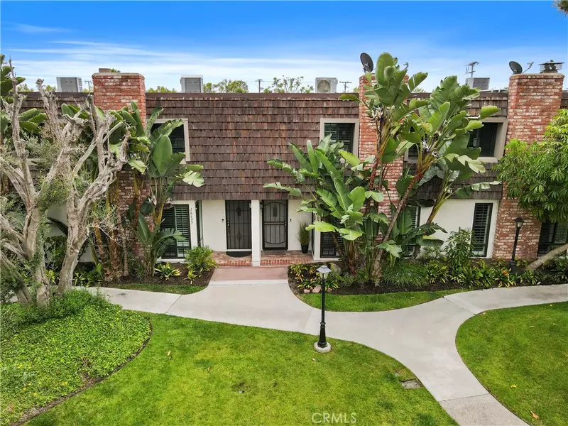 16703 Castaway LN, Huntington Beach, CA 92649