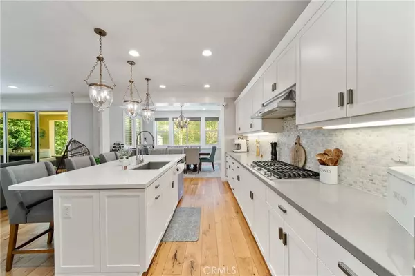 Tustin, CA 92782,261 Barnes RD