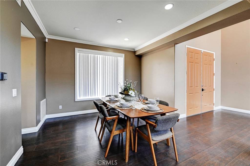 Corona, CA 92882,609 Raphael DR