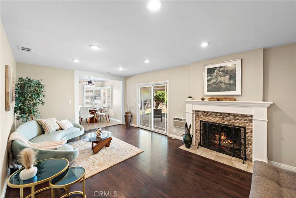 Placentia, CA 92870,325 Sunrise ST