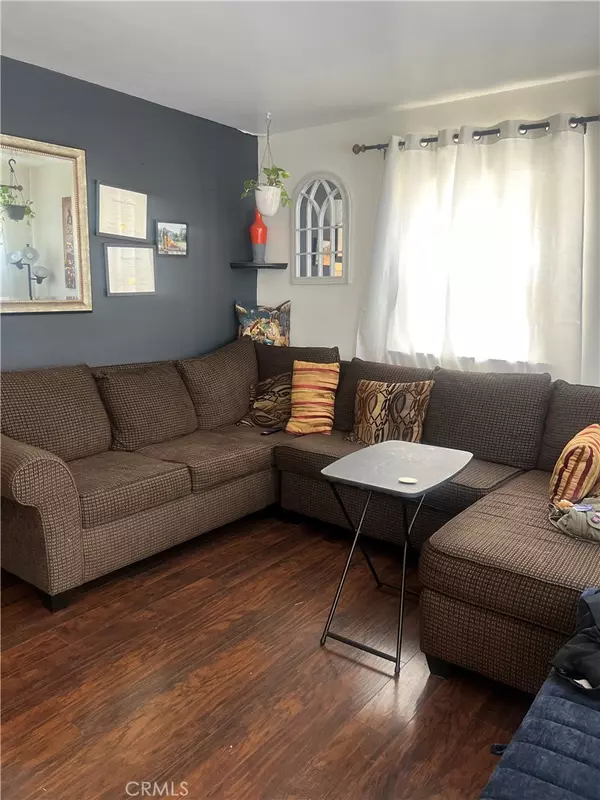 Van Nuys, CA 91401,6240 Hazeltine AVE