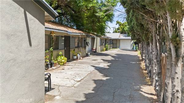 Van Nuys, CA 91401,6240 Hazeltine AVE