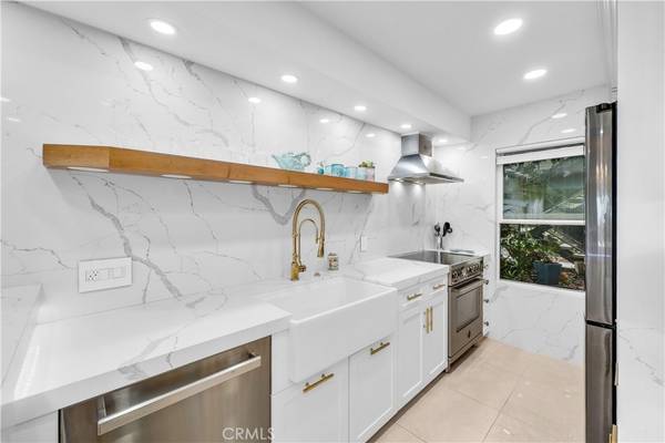 Laguna Beach, CA 92651,240 Moss ST #1