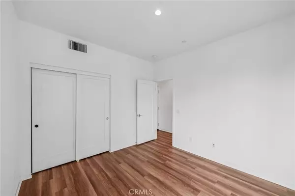 Irvine, CA 92614,301 Placemark