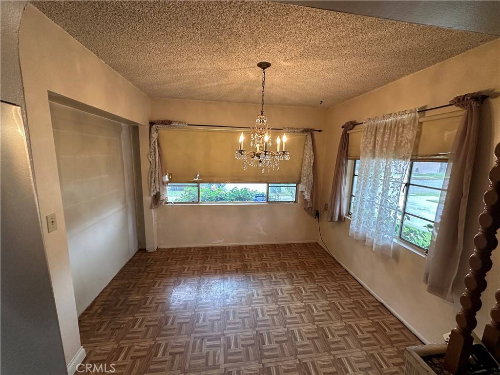 Long Beach, CA 90805,184 E 51st ST