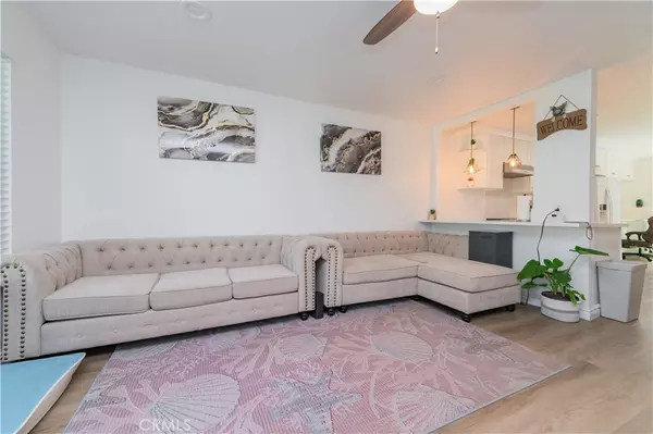 Santa Ana, CA 92701,521 S Lyon ST #11