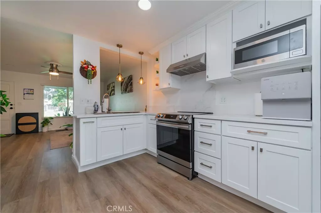 Santa Ana, CA 92701,521 S Lyon ST #11