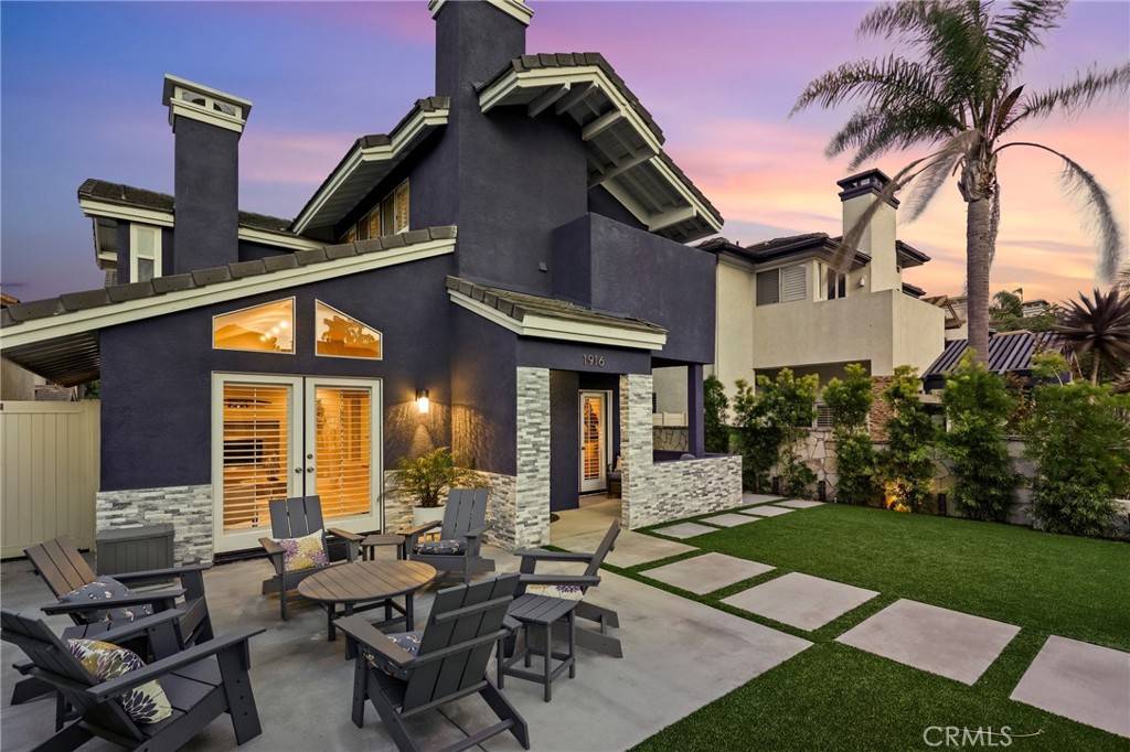 1916 Pine ST, Huntington Beach, CA 92648
