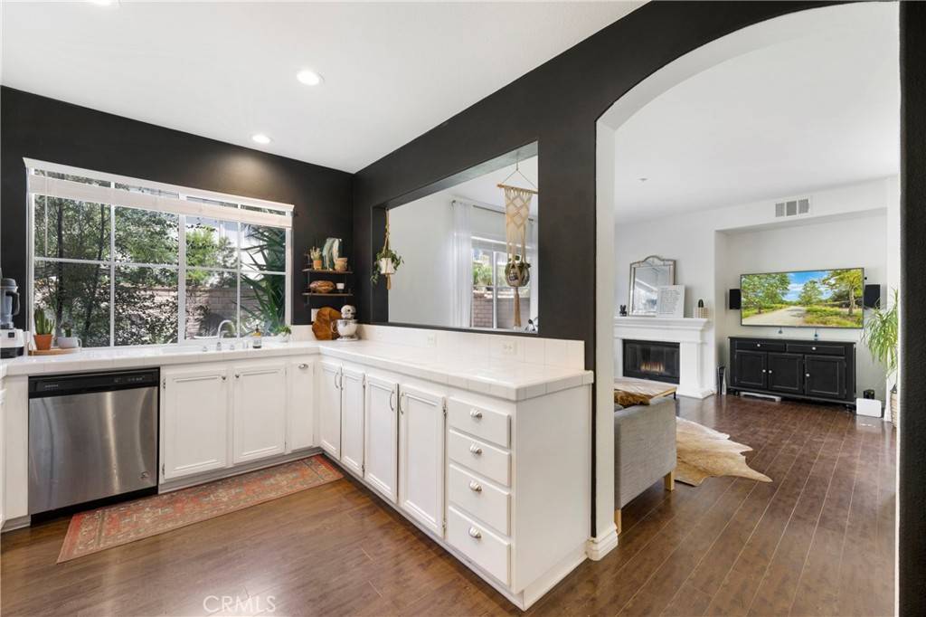 Mission Viejo, CA 92692,242 Knoll