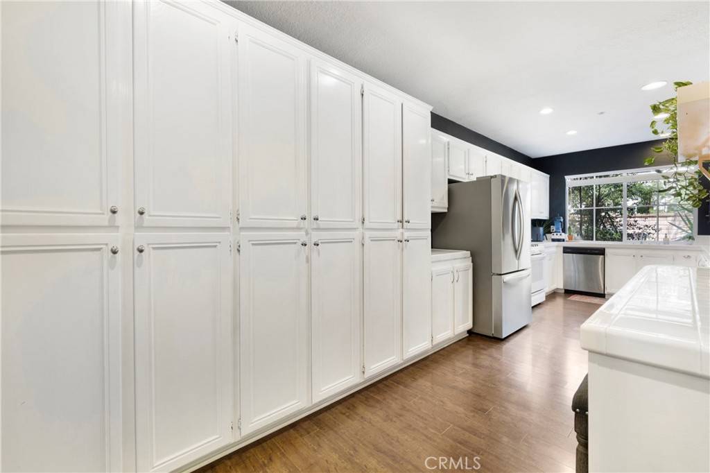 Mission Viejo, CA 92692,242 Knoll